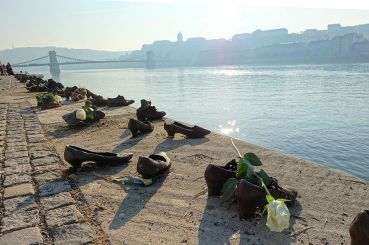 Набережная Дуная. Мемориал жертвам холокоста