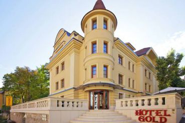 Gold Hotel Wine & Dine