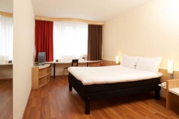 Room with 1 double bed