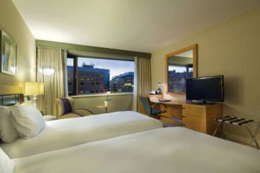 Twin Guestroom