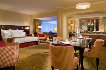 Junior Suite with Executive Lounge Access