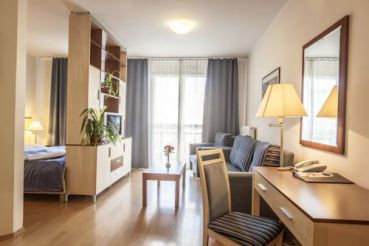 Studio (3 Adults)