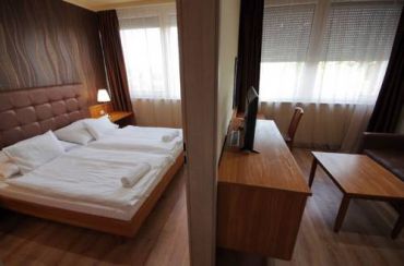 Superior Family Room (2 Adults + 2 Children)
