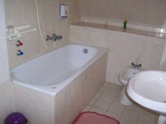 Двухместный номер с 2 отдельными кроватями и ванной