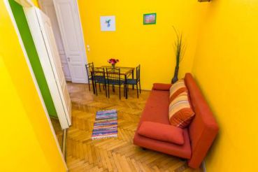 Four-Bedroom Apartment (10 Adults)