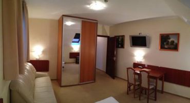 Apartment (2 Adults)