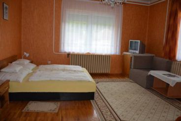 Четырехместный номер с балконом