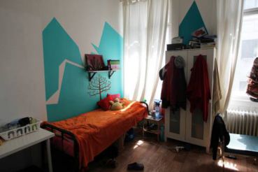 Twin Room with Shared Bathroom