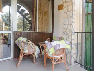 One-Bedroom Suite with Terrace