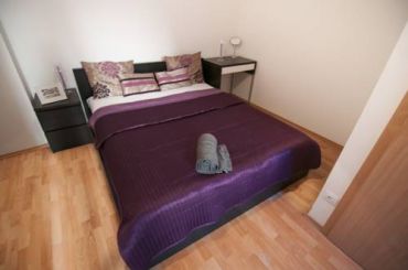 Deluxe One-Bedroom Apartment (1-2 Adults)