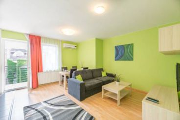 Maple Tree Budget Apartments