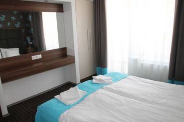 Deluxe One-Bedroom Suite