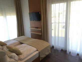 Superior Double Room with Lake View (2 adults + 1 child)