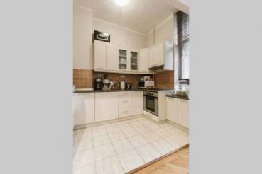 Apartment With Shared Bathroom