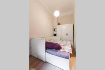 Apartment With Shared Bathroom